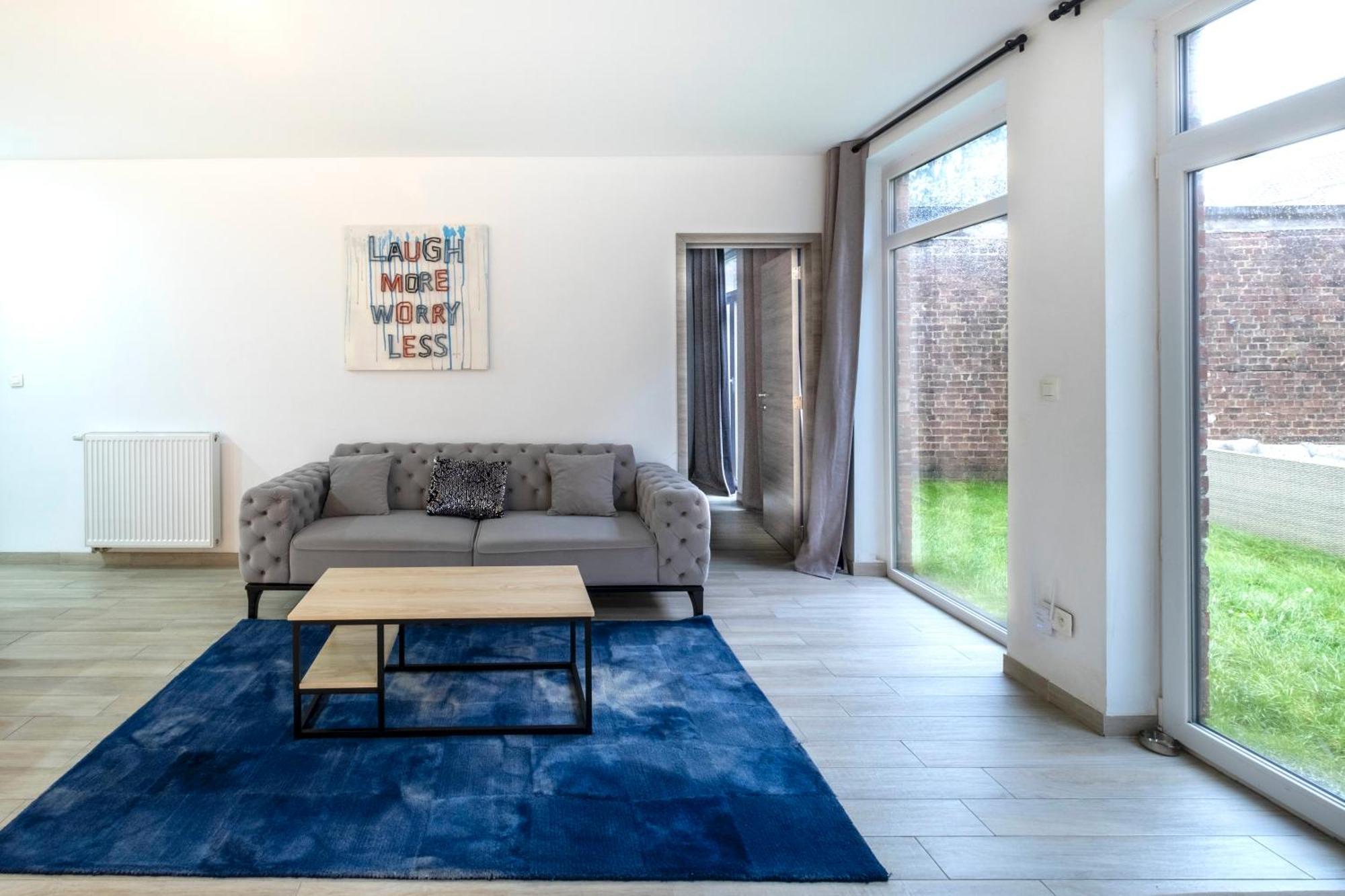 Nomad Apartments - Henin Шарлеруа Номер фото